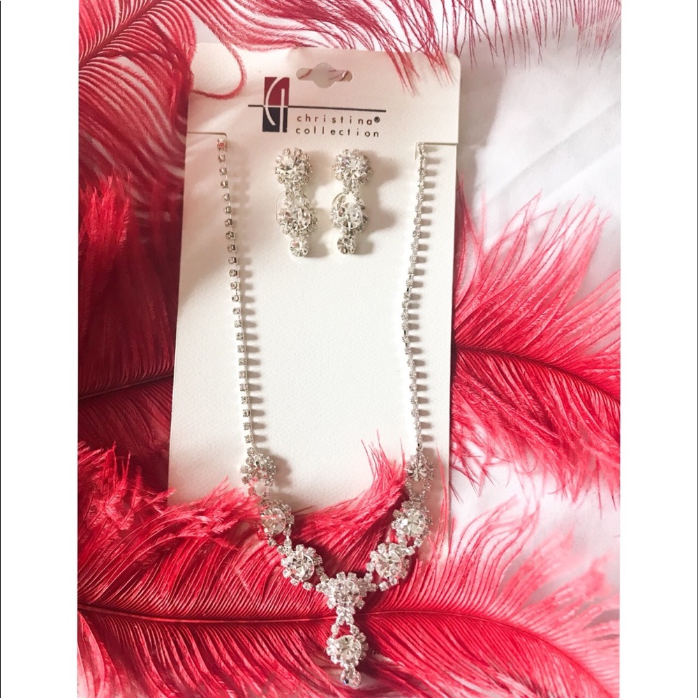 Fashion necklace with earrings